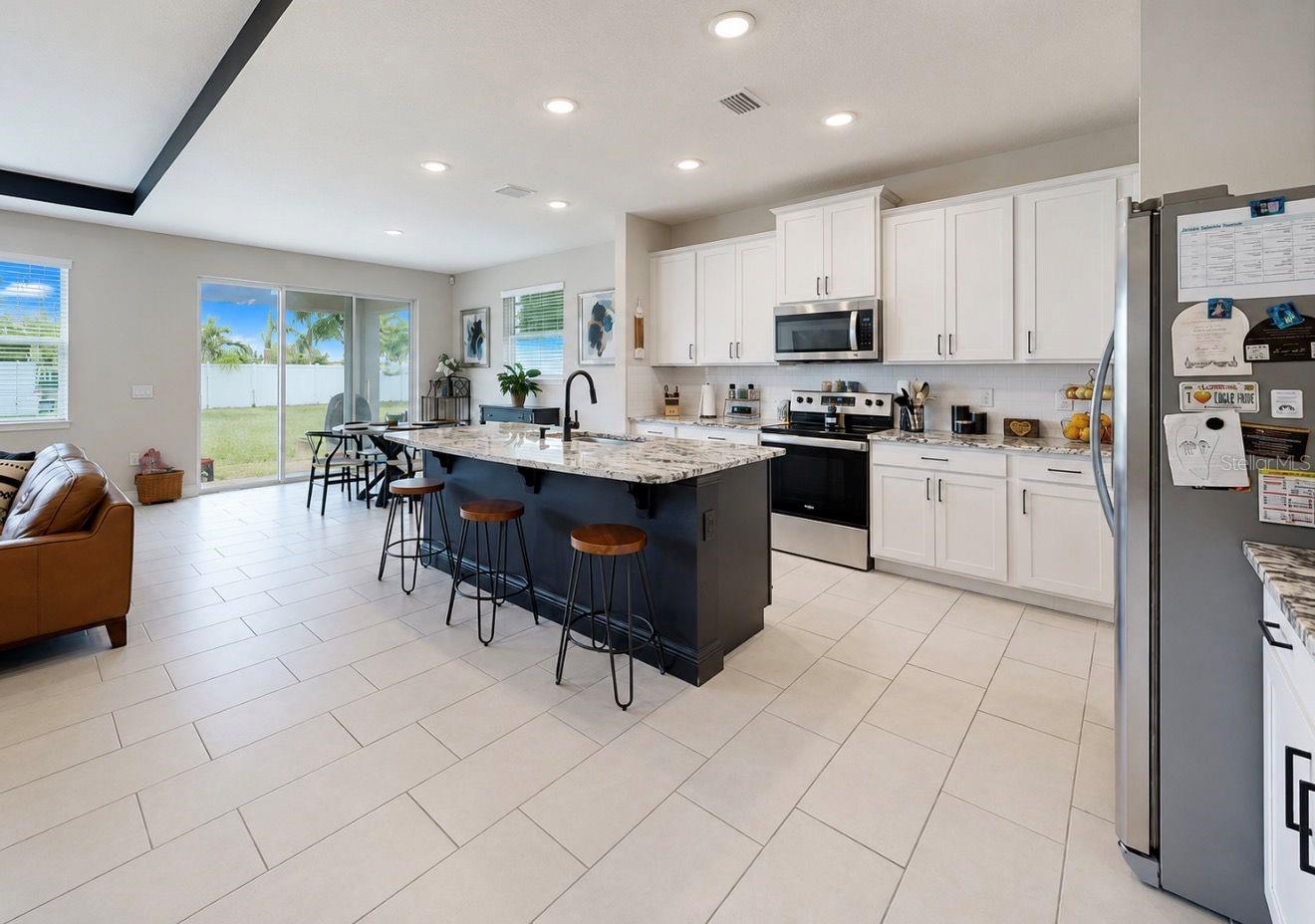 MANGROVE MANOR PH 1 - Residential