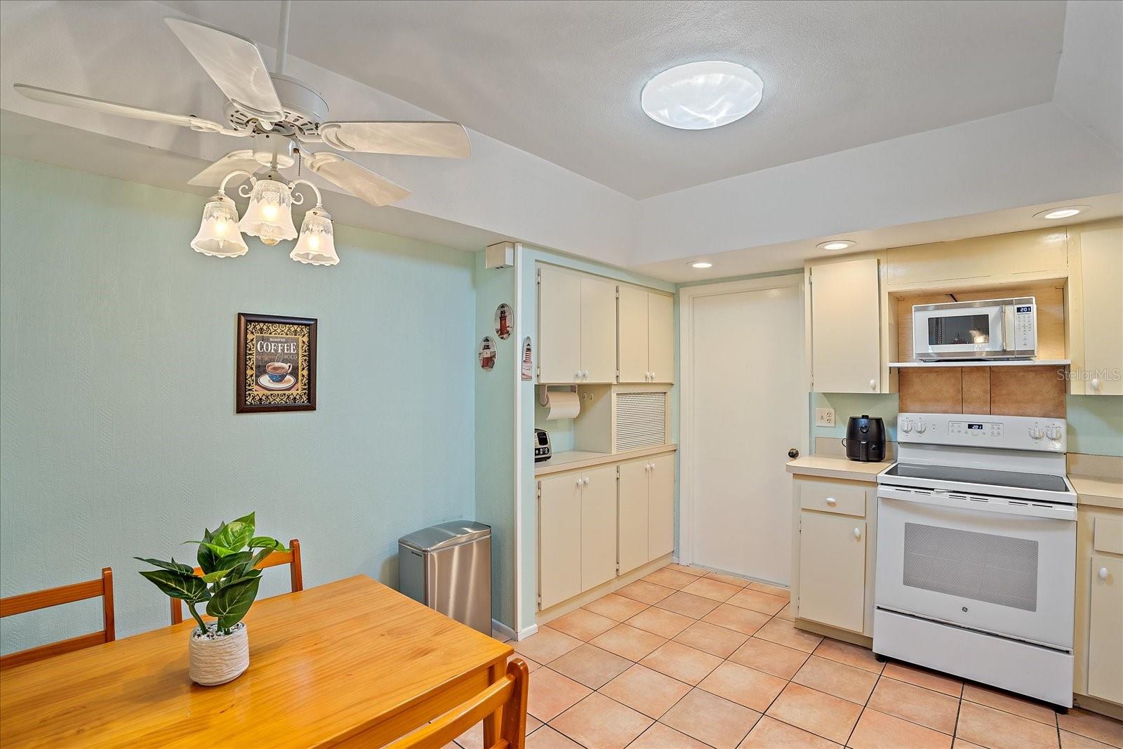PALM-AIRE AT SARASOTA - Residential