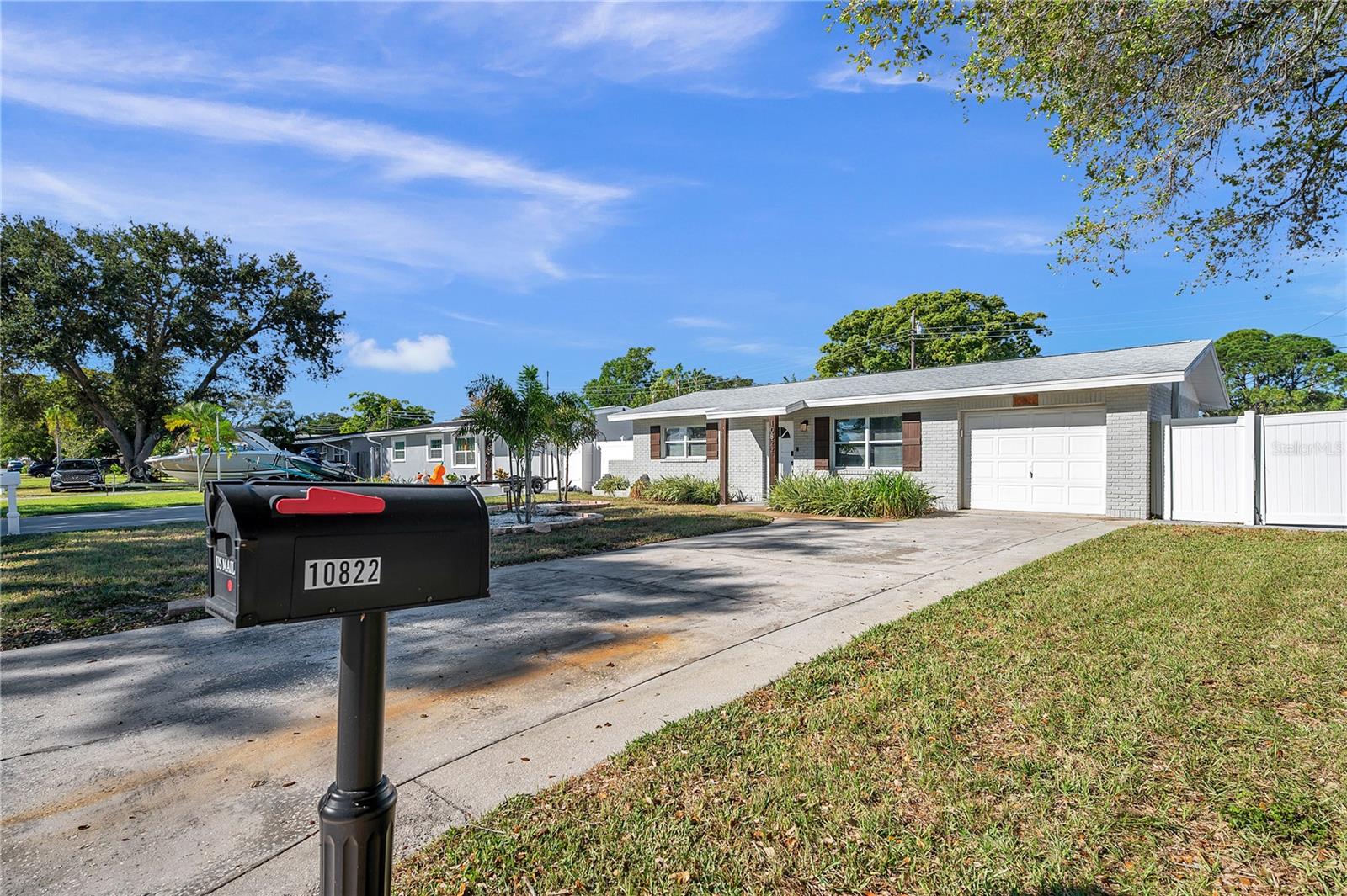 PINE GROVE ESTATES - Residential Lease