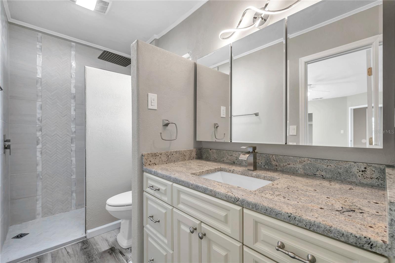 PINE GROVE ESTATES - Residential Lease