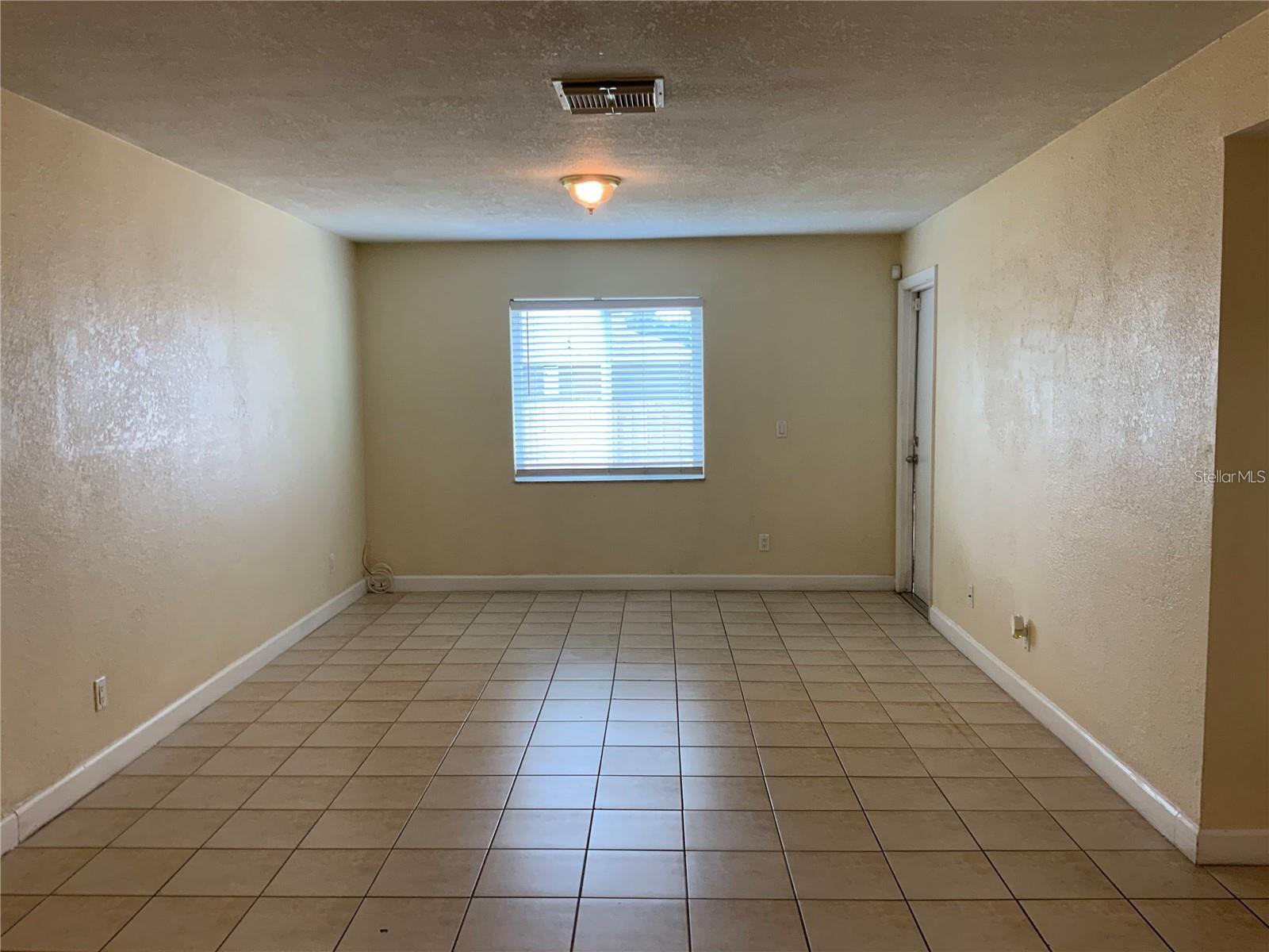 THE HAMPTONS AT BRANDON A CONDO - Residential Lease