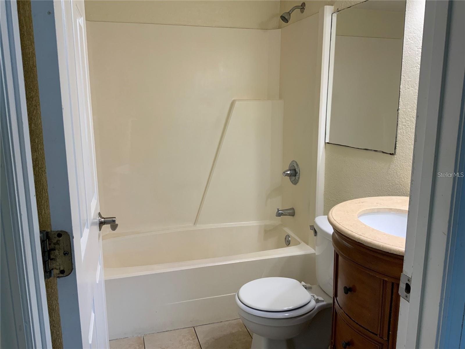 THE HAMPTONS AT BRANDON A CONDO - Residential Lease