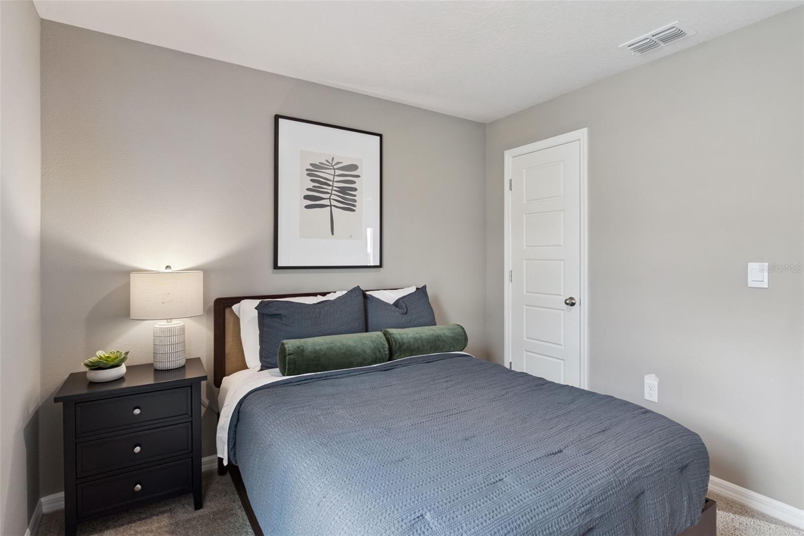 MAGNOLIA POINTE - Residential