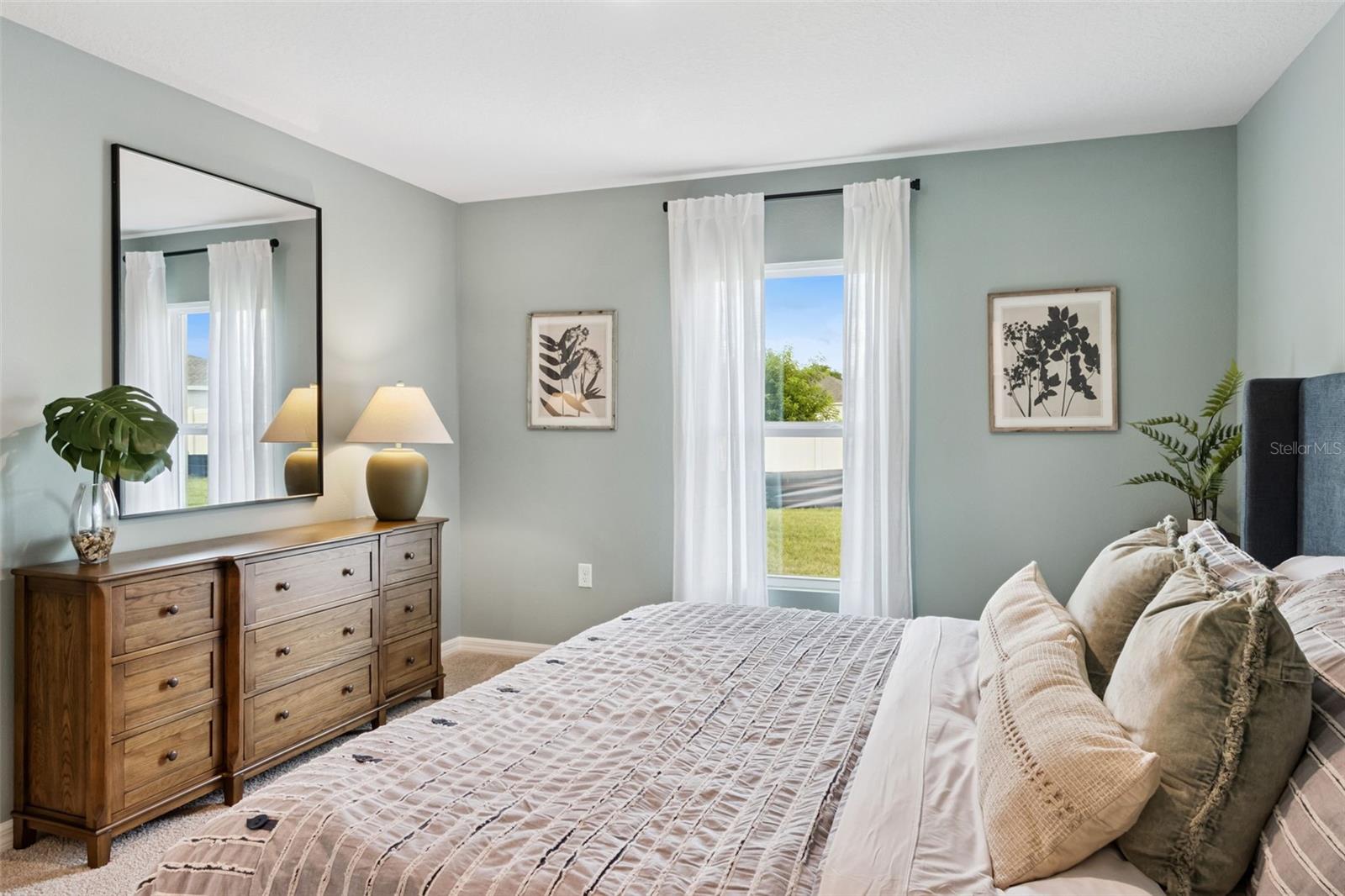 MAGNOLIA POINTE - Residential