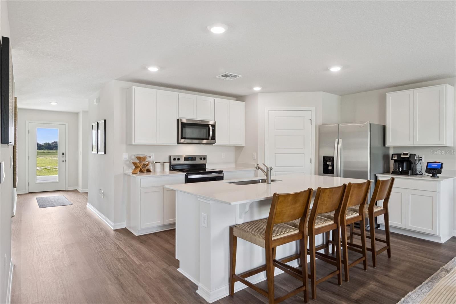 MAGNOLIA POINTE - Residential