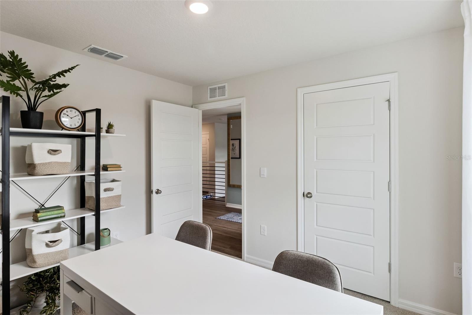 MAGNOLIA POINTE - Residential
