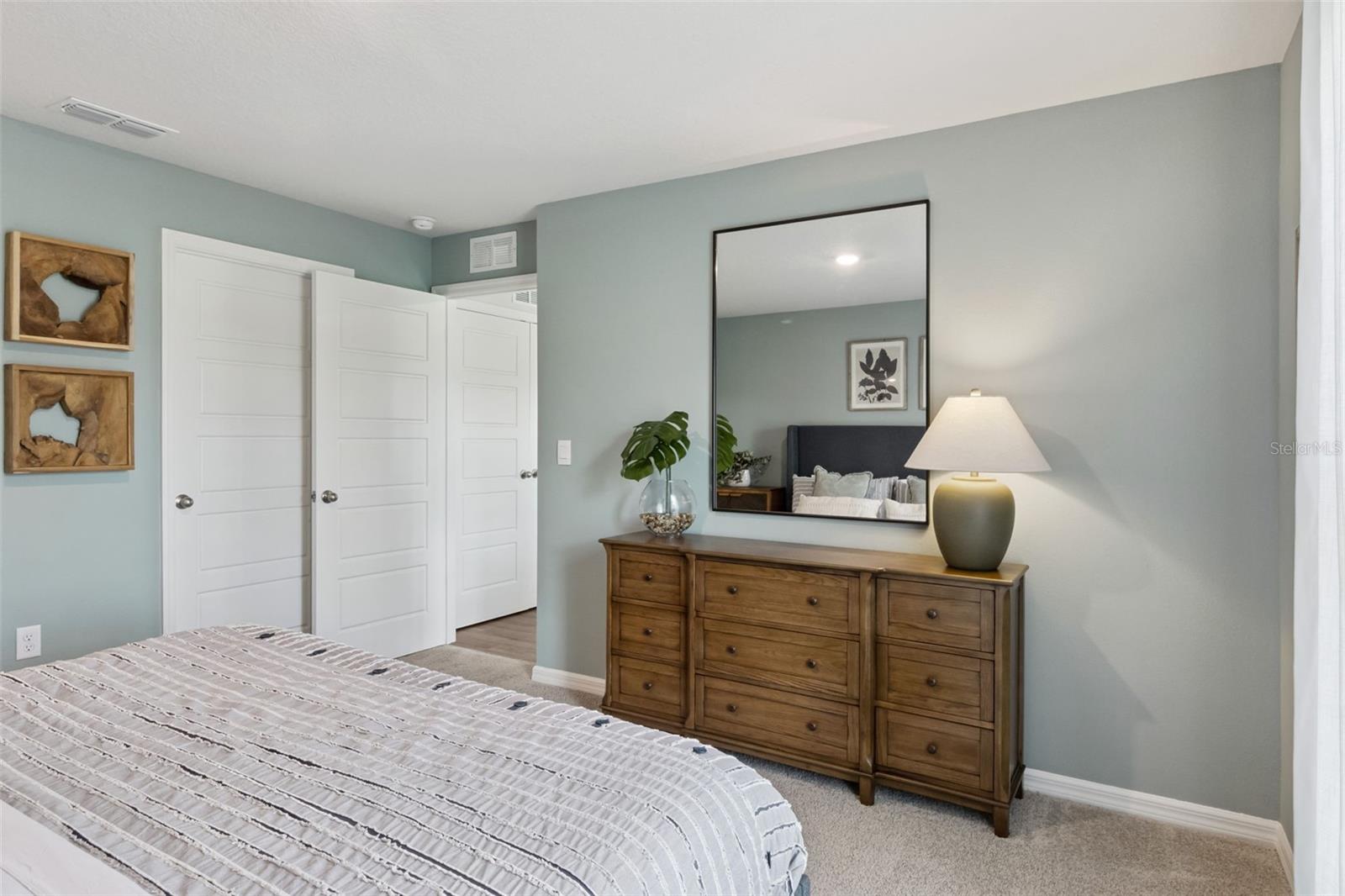 MAGNOLIA POINTE - Residential