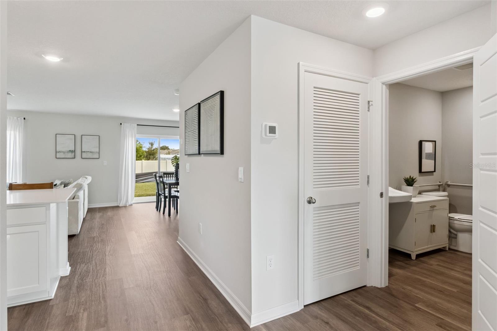 MAGNOLIA POINTE - Residential