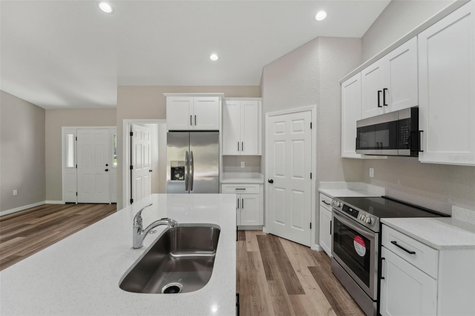 ROYAL HIGHLANDS - Residential