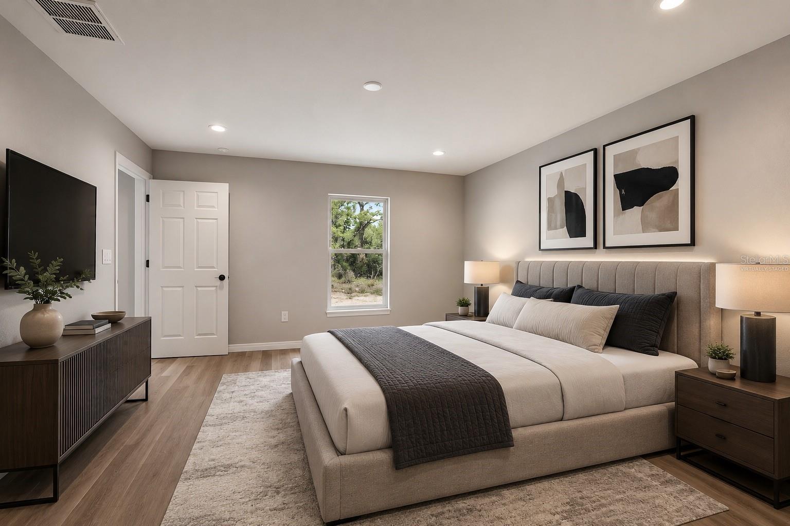 ROYAL HIGHLANDS - Residential