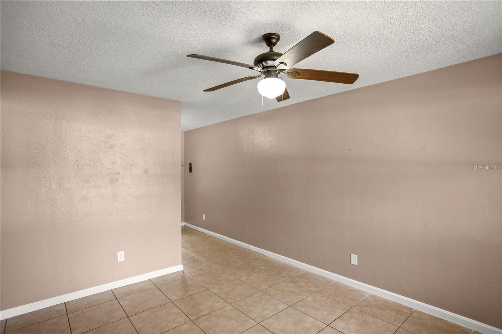 ORANGE VIEW - Residential Lease