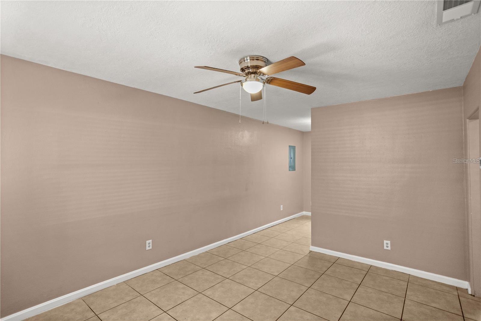 ORANGE VIEW - Residential Lease