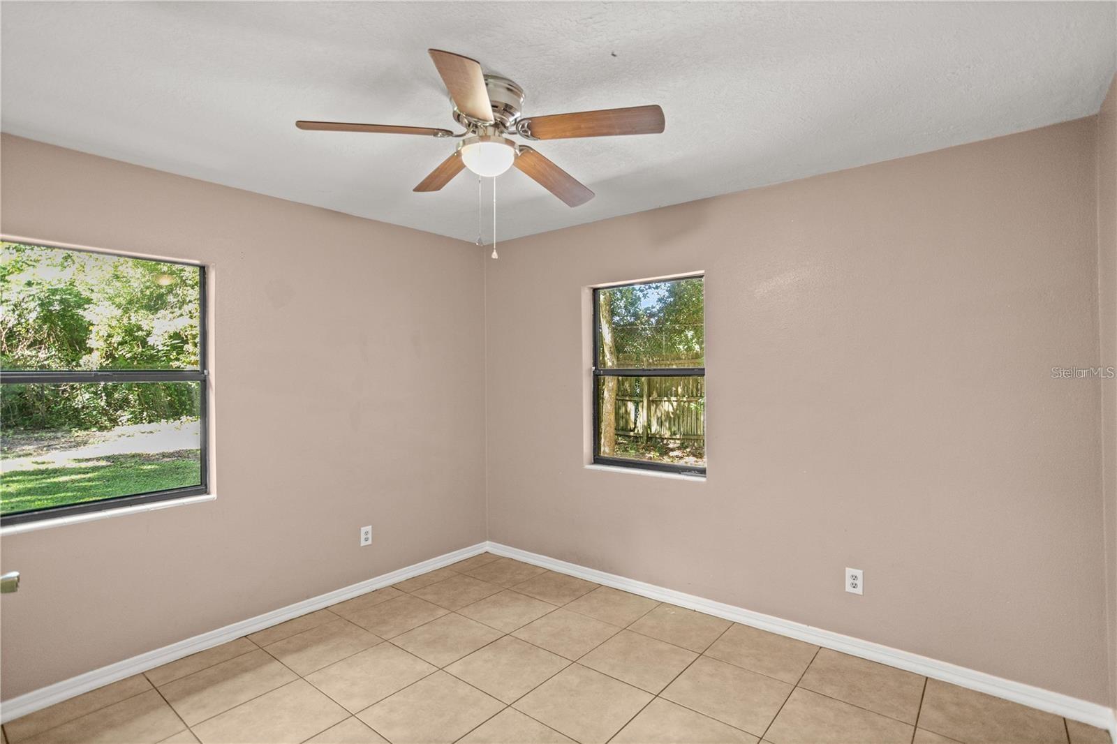 ORANGE VIEW - Residential Lease