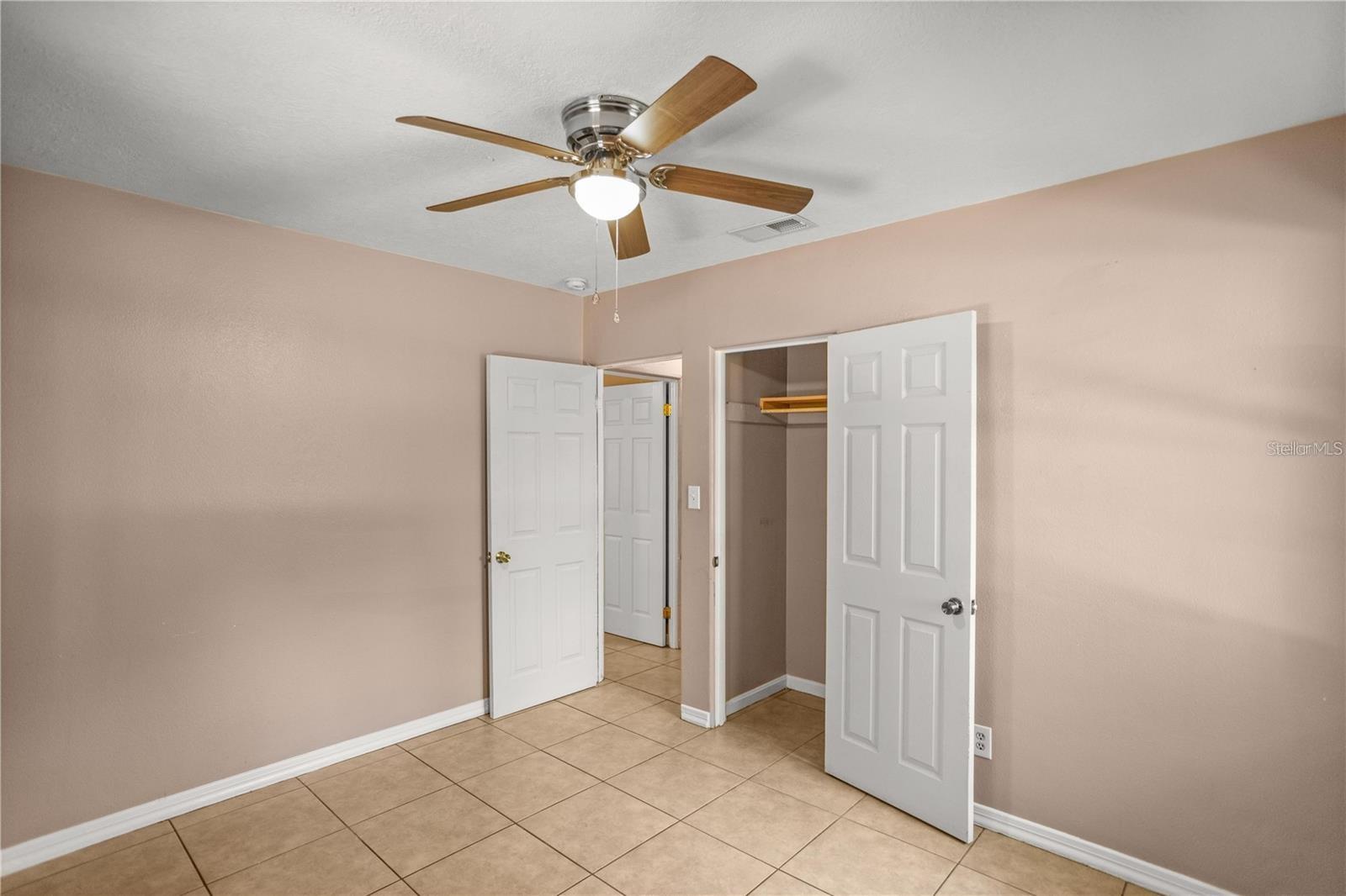 ORANGE VIEW - Residential Lease