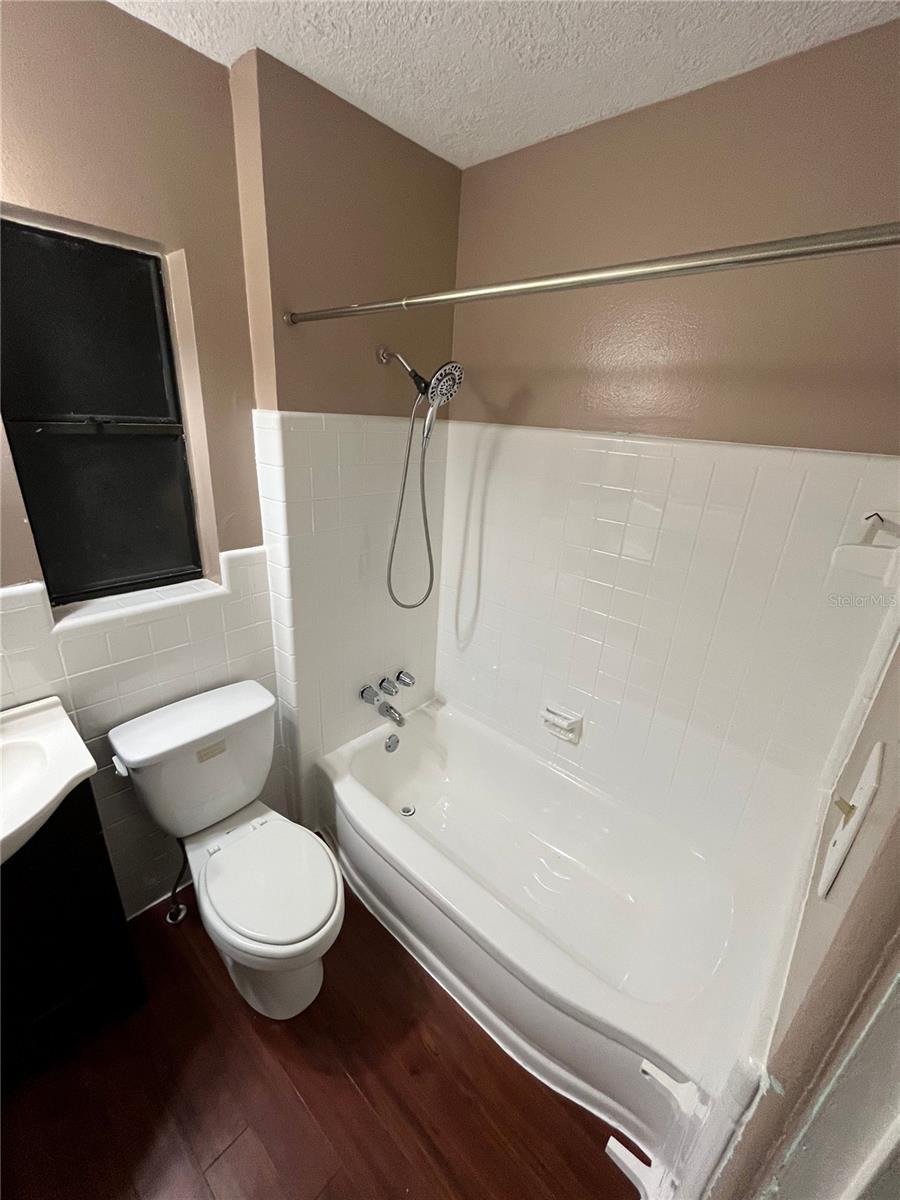 ORANGE VIEW - Residential Lease
