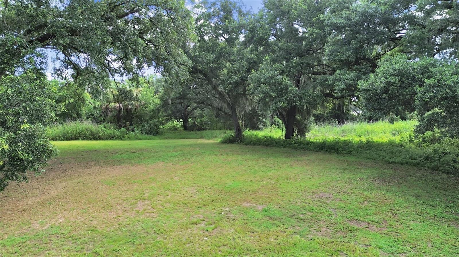 SCANLON COUNTRY ESTATES - Residential