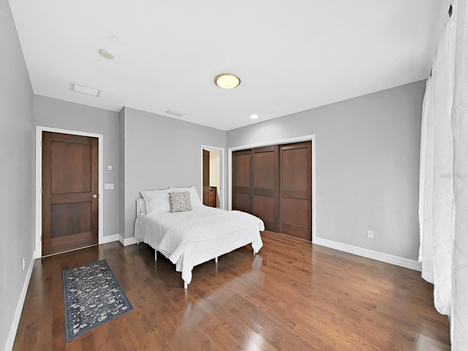 SCANLON COUNTRY ESTATES - Residential