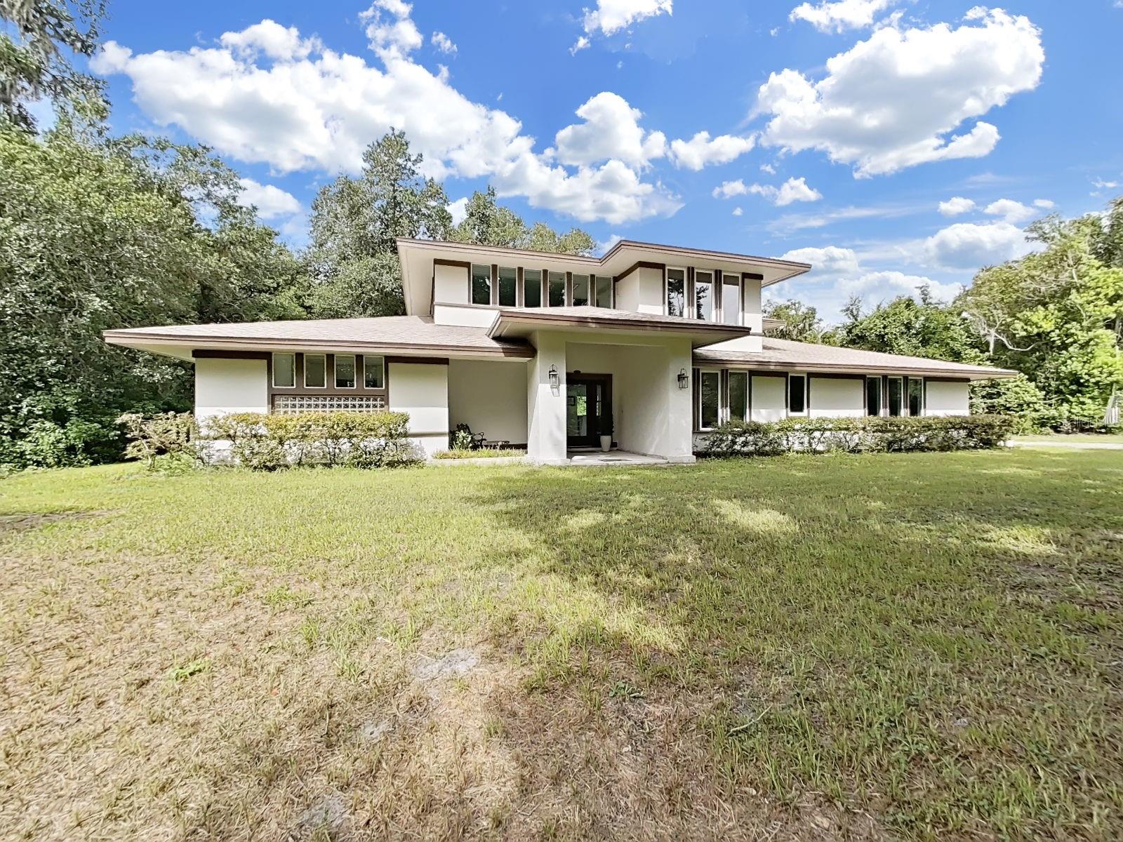 SCANLON COUNTRY ESTATES - Residential