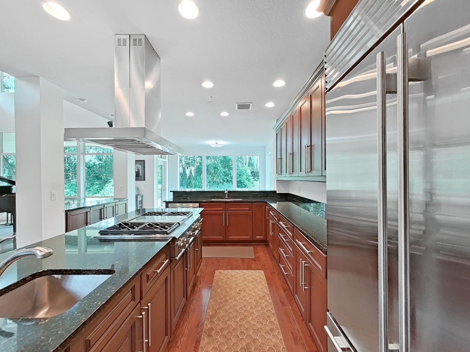 SCANLON COUNTRY ESTATES - Residential