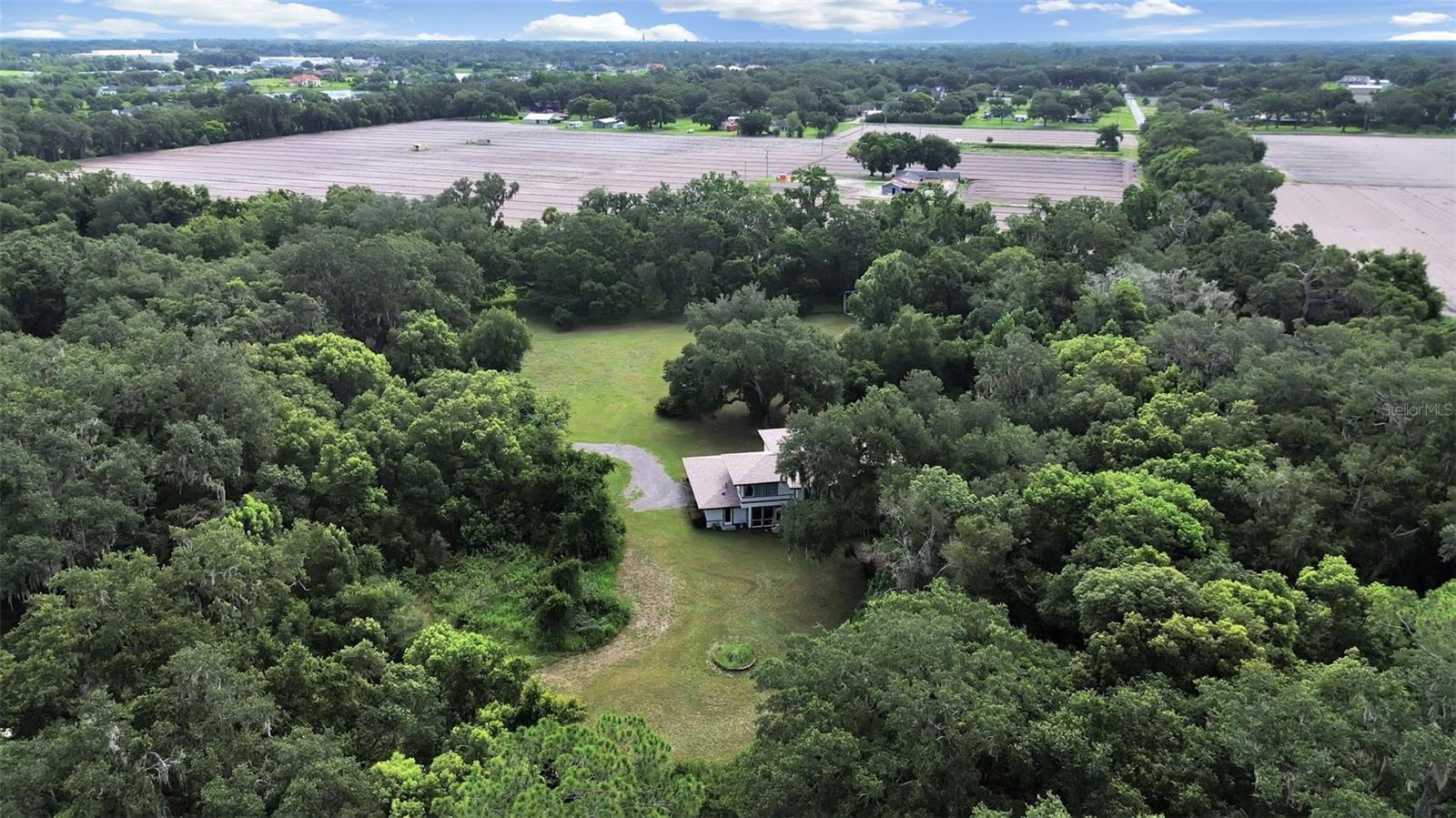 SCANLON COUNTRY ESTATES - Residential