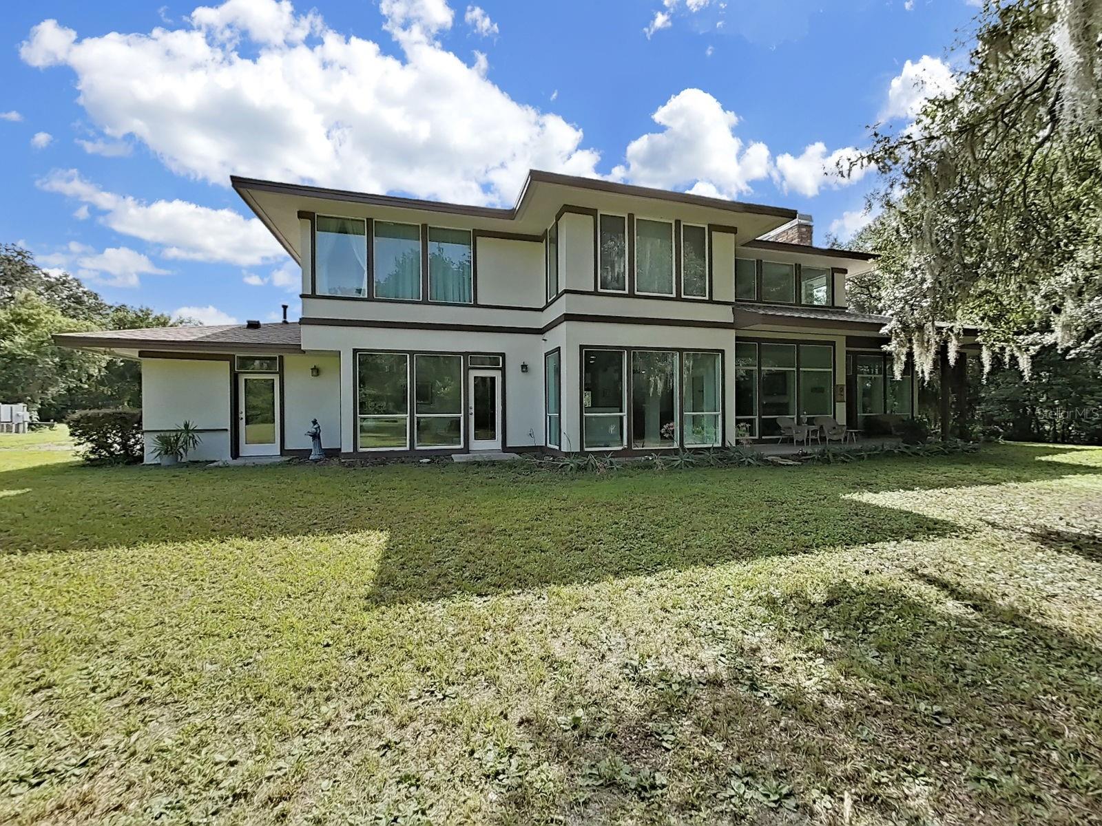 SCANLON COUNTRY ESTATES - Residential