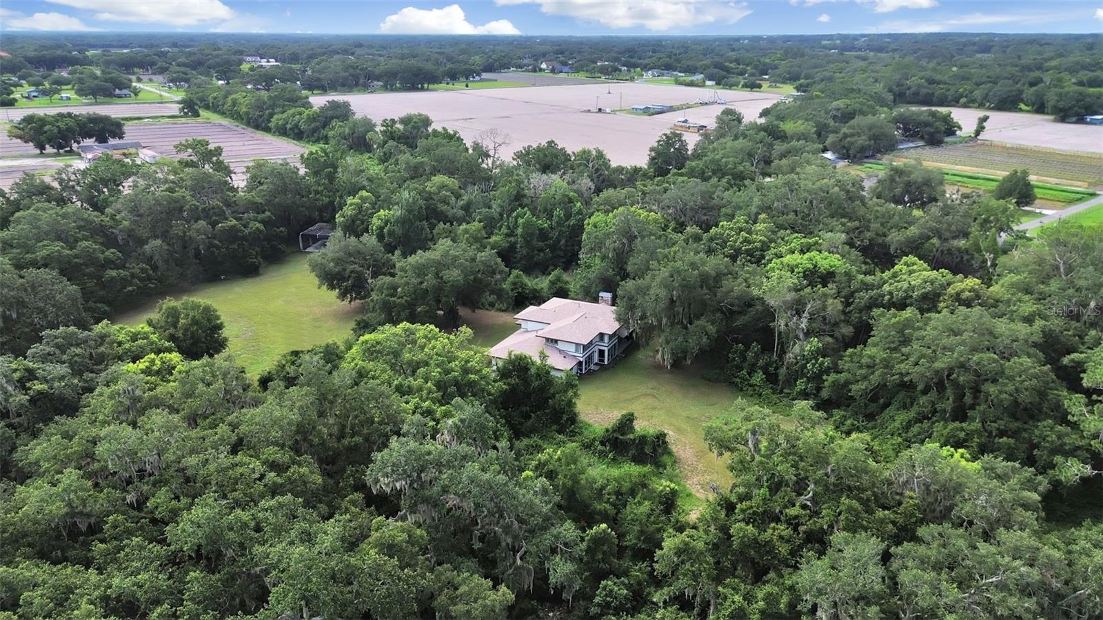 SCANLON COUNTRY ESTATES - Residential