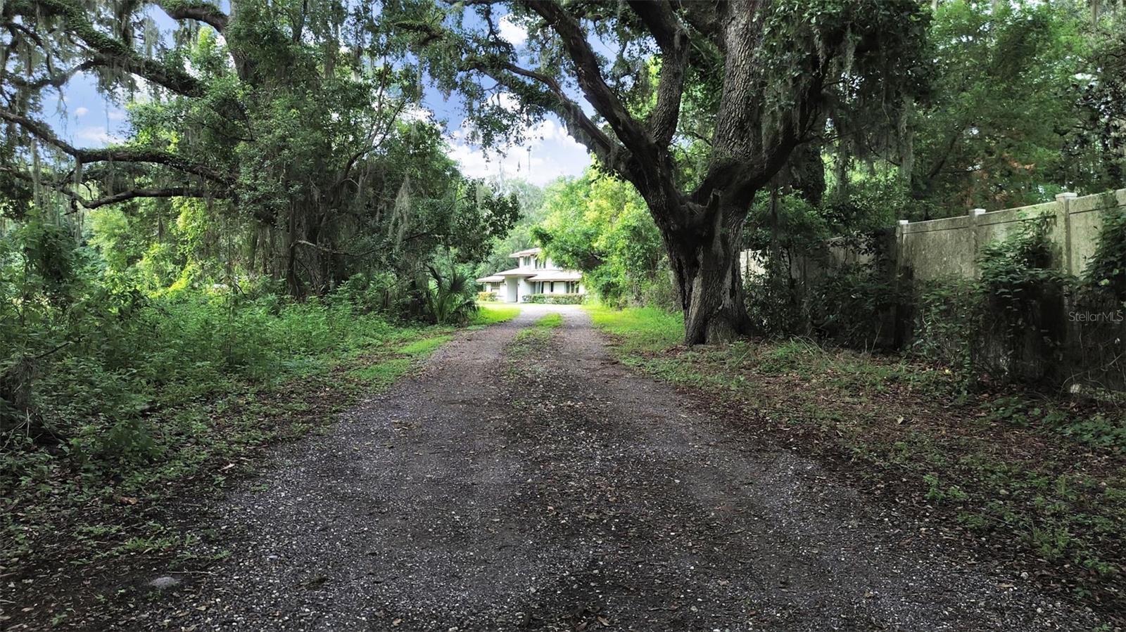 SCANLON COUNTRY ESTATES - Residential