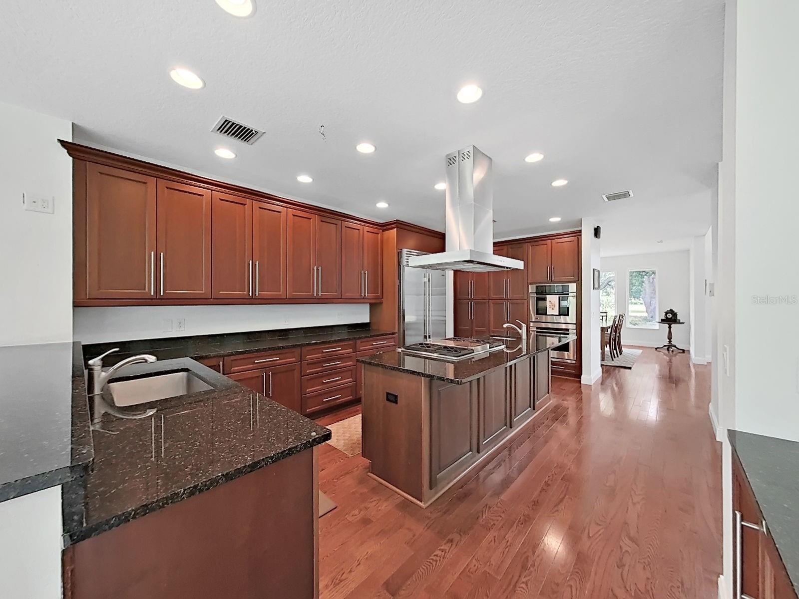 SCANLON COUNTRY ESTATES - Residential
