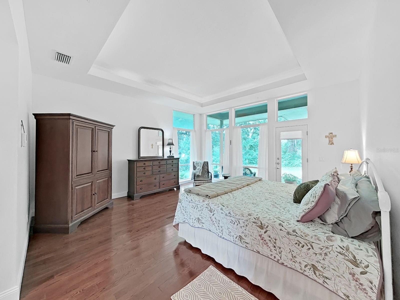 SCANLON COUNTRY ESTATES - Residential