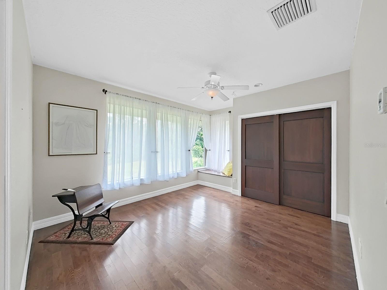 SCANLON COUNTRY ESTATES - Residential