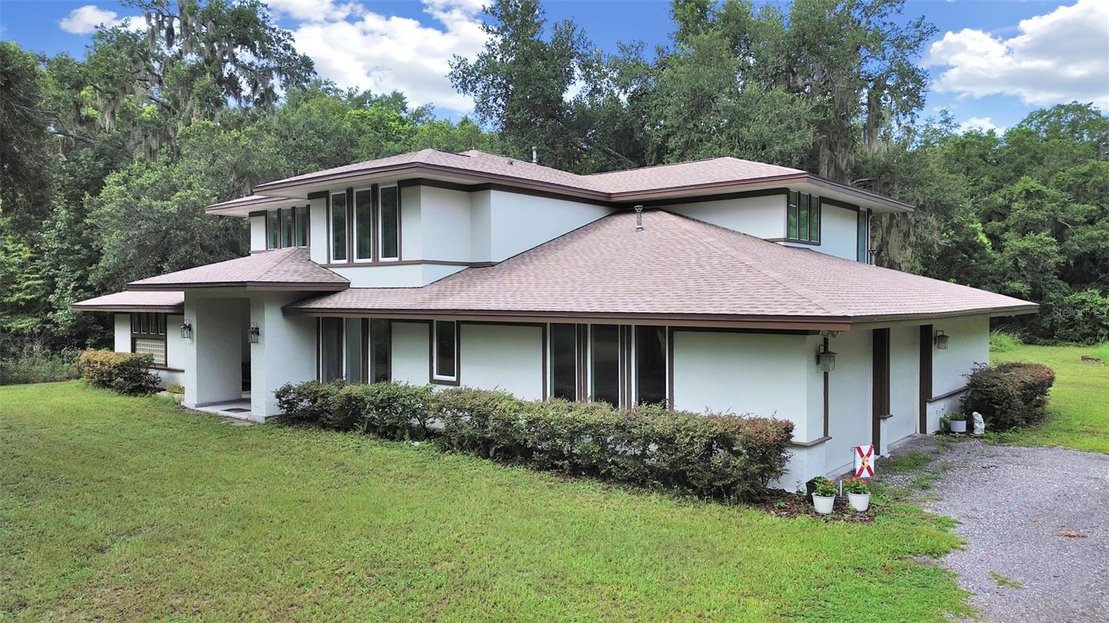 SCANLON COUNTRY ESTATES - Residential
