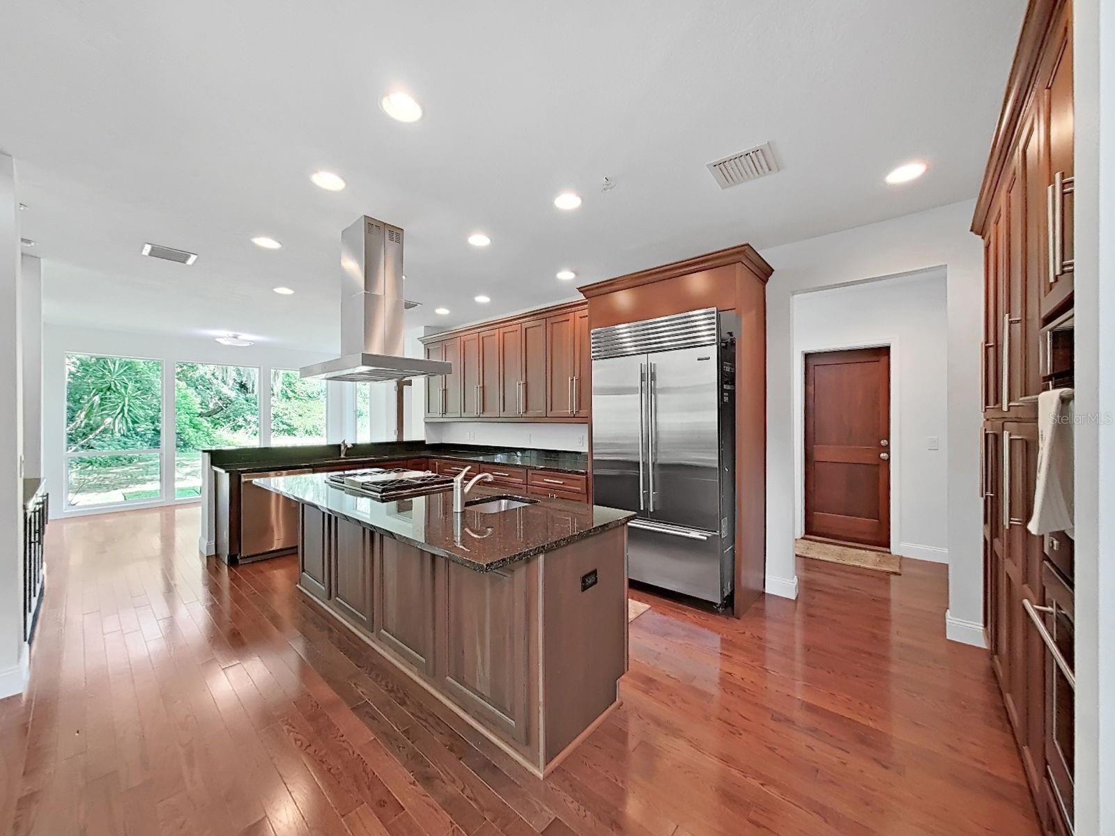 SCANLON COUNTRY ESTATES - Residential