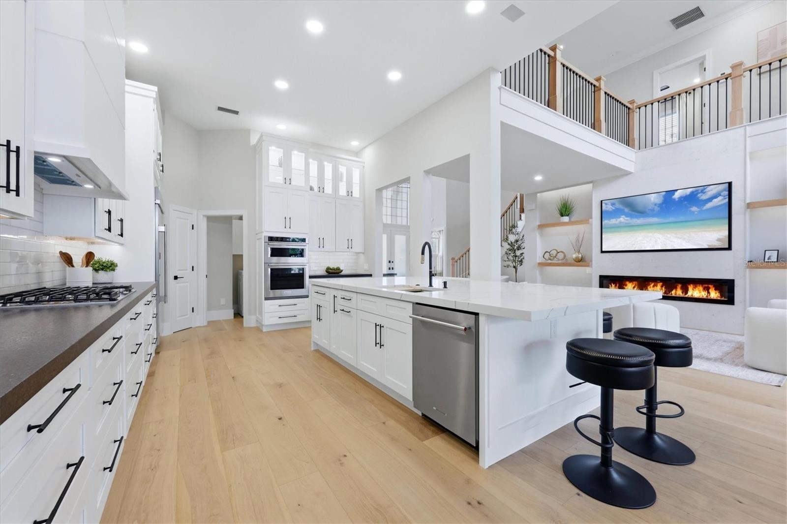QUEENS HARBOR - Residential