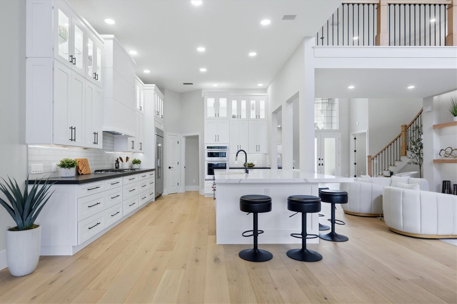 QUEENS HARBOR - Residential