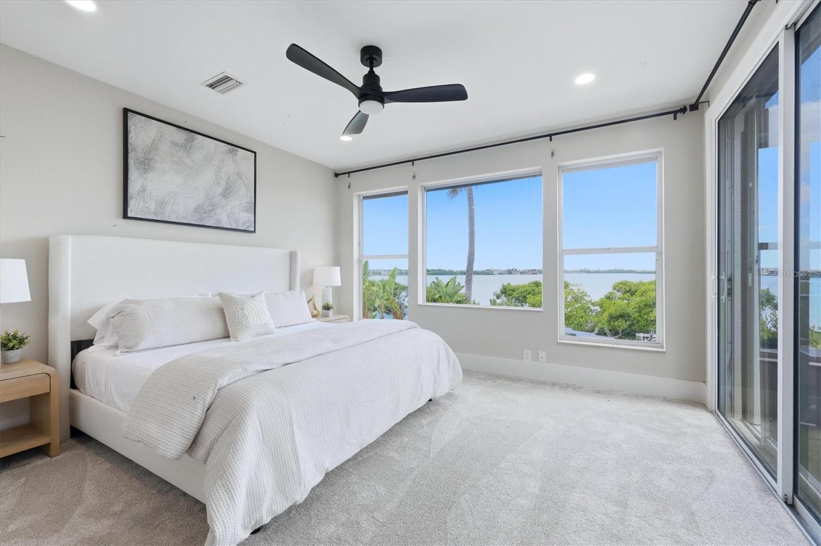 QUEENS HARBOR - Residential