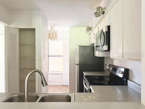 CLUB VILLAS AT WIMBLEDON PARK - Residential Lease