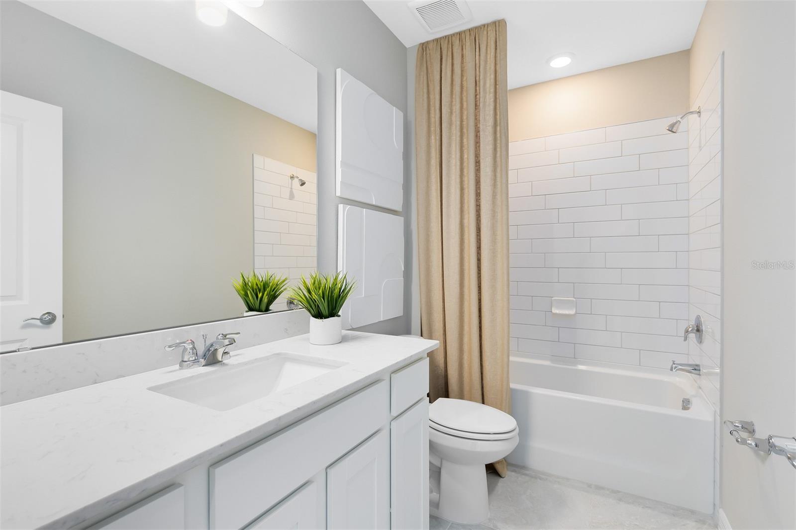 LAKEHAVEN ESTATES - Residential