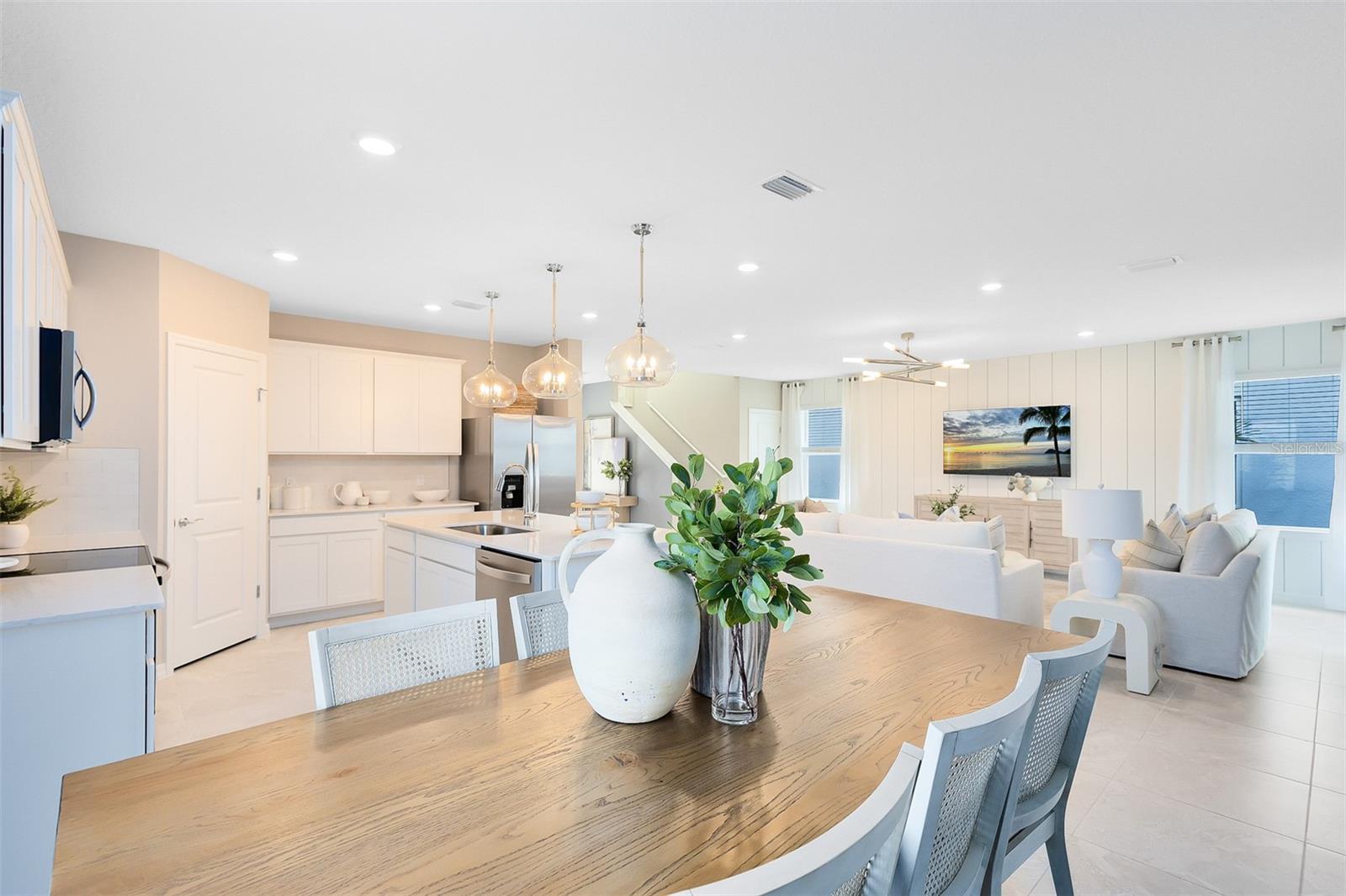 LAKEHAVEN ESTATES - Residential