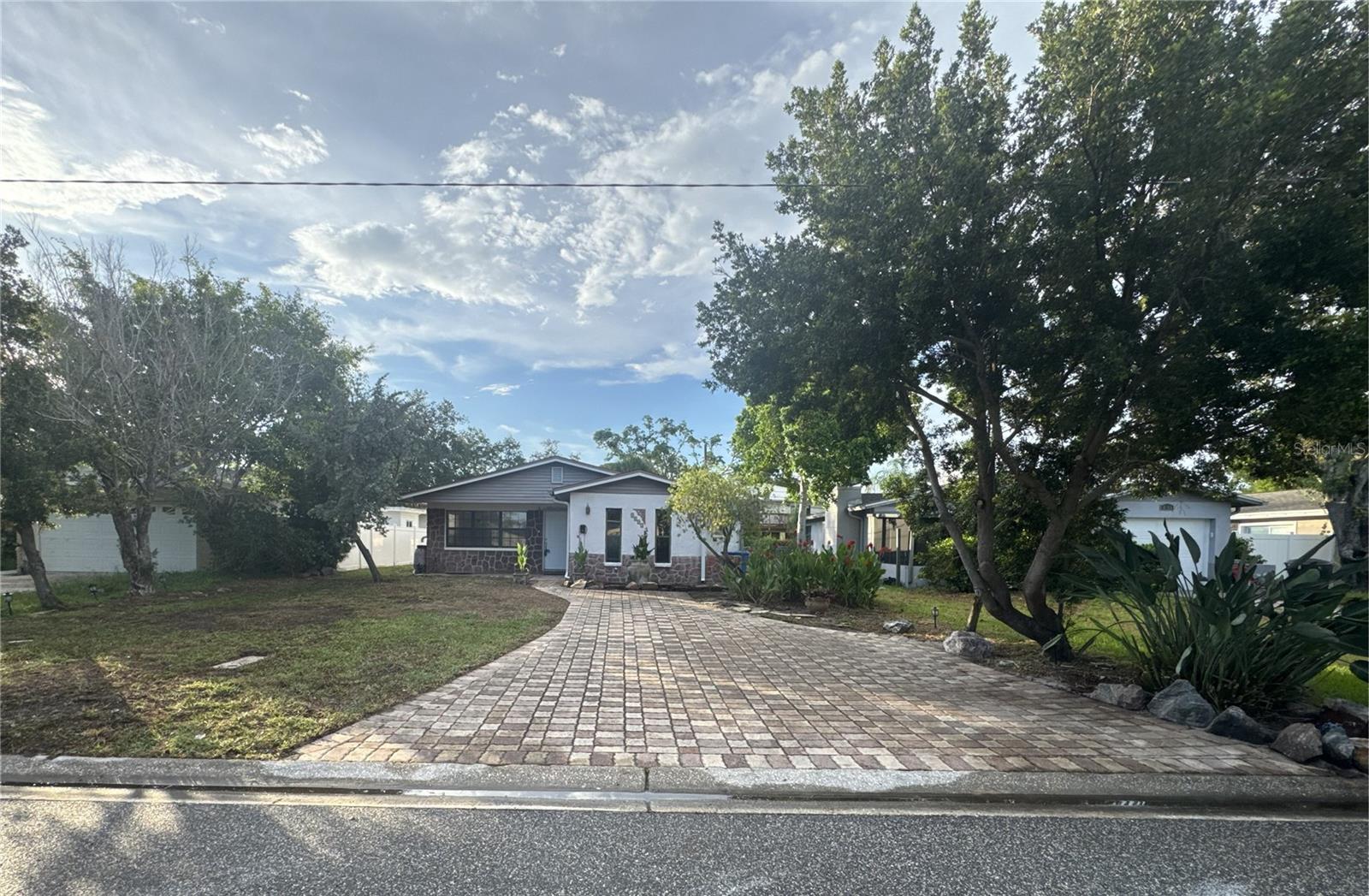 SHOREACRES CENTER - Residential