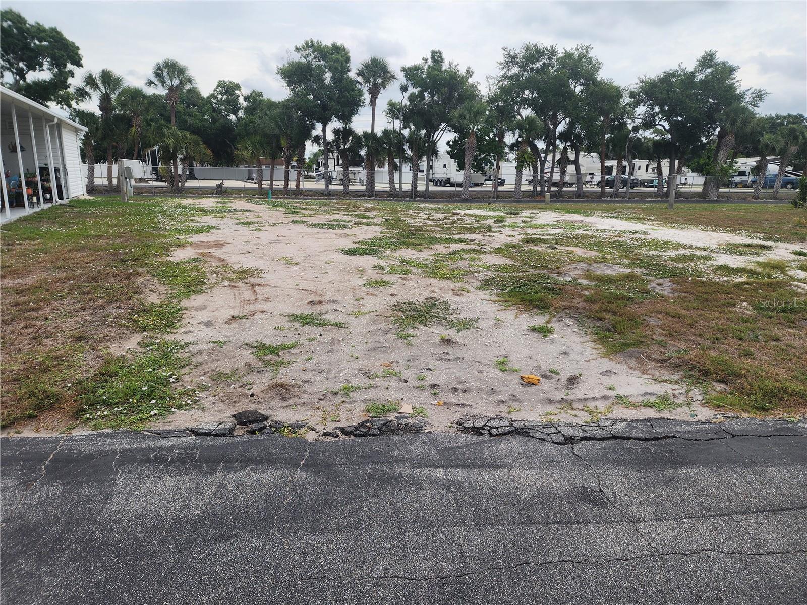 CHATEAU VILLAGE CO-OP - Land