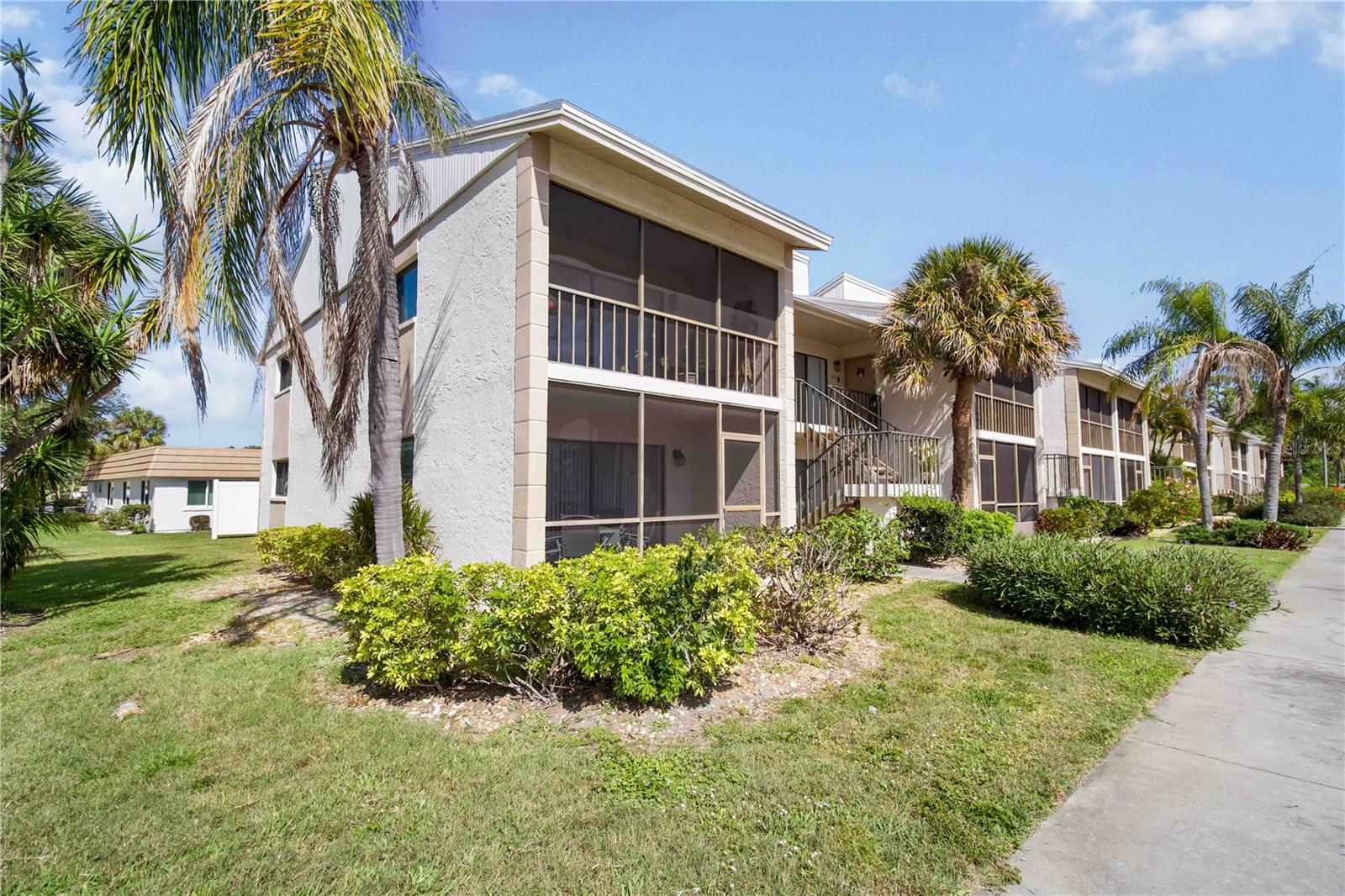 IMPERIAL PLACE - Residential