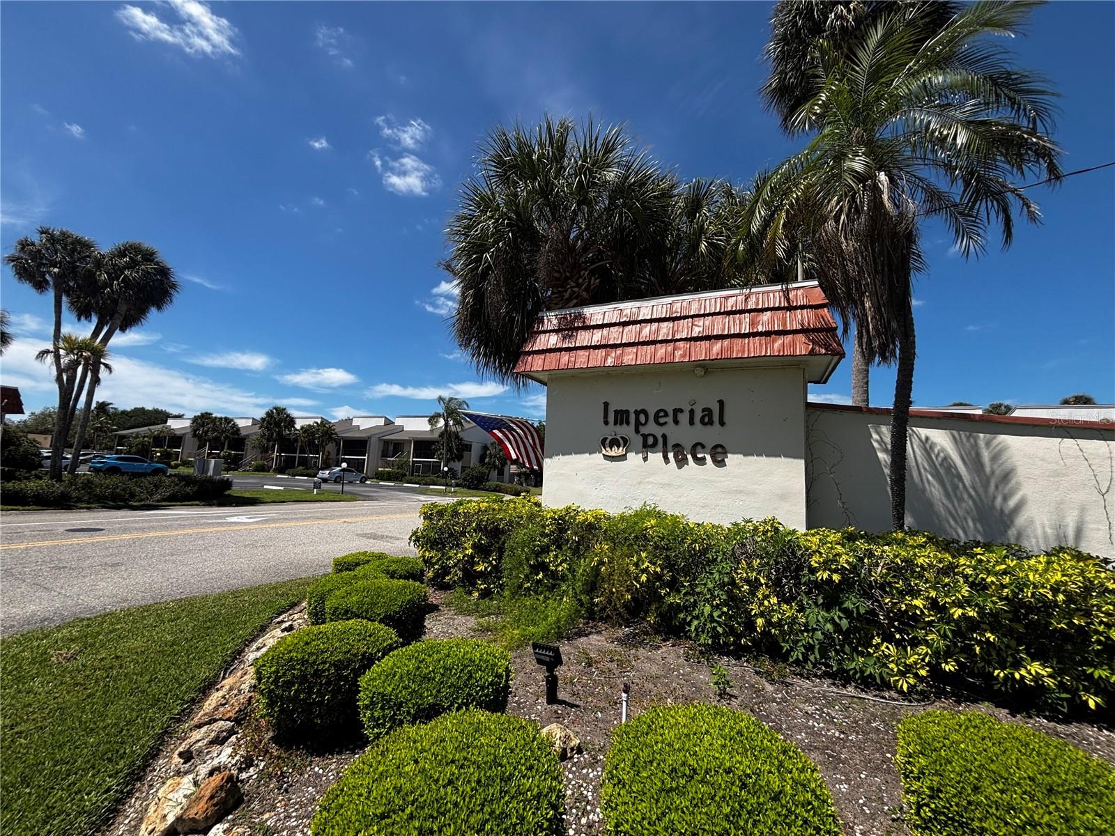 IMPERIAL PLACE - Residential