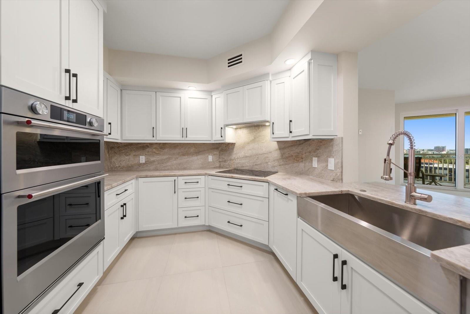 GRANDE ON SAND KEY - Residential