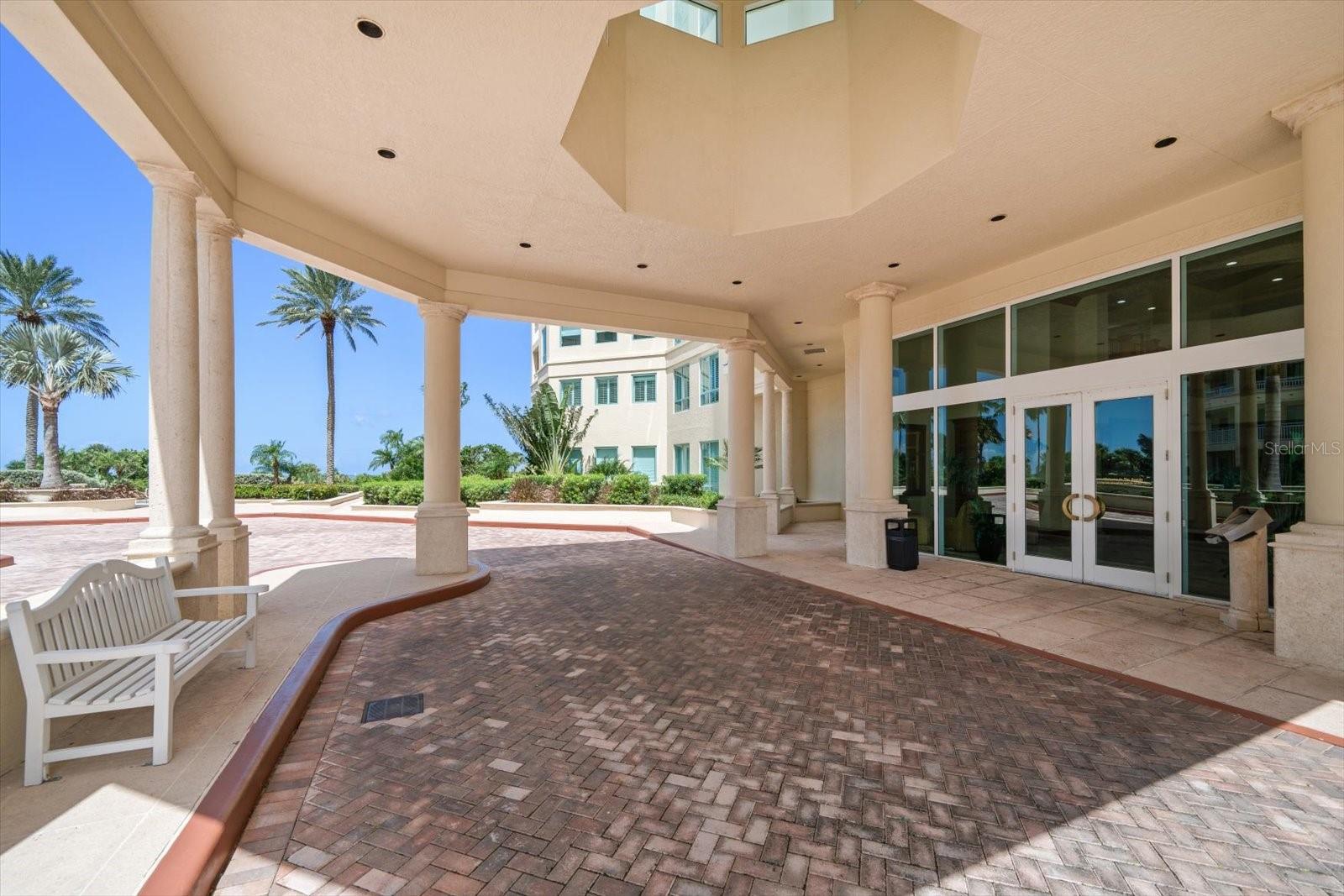 GRANDE ON SAND KEY - Residential