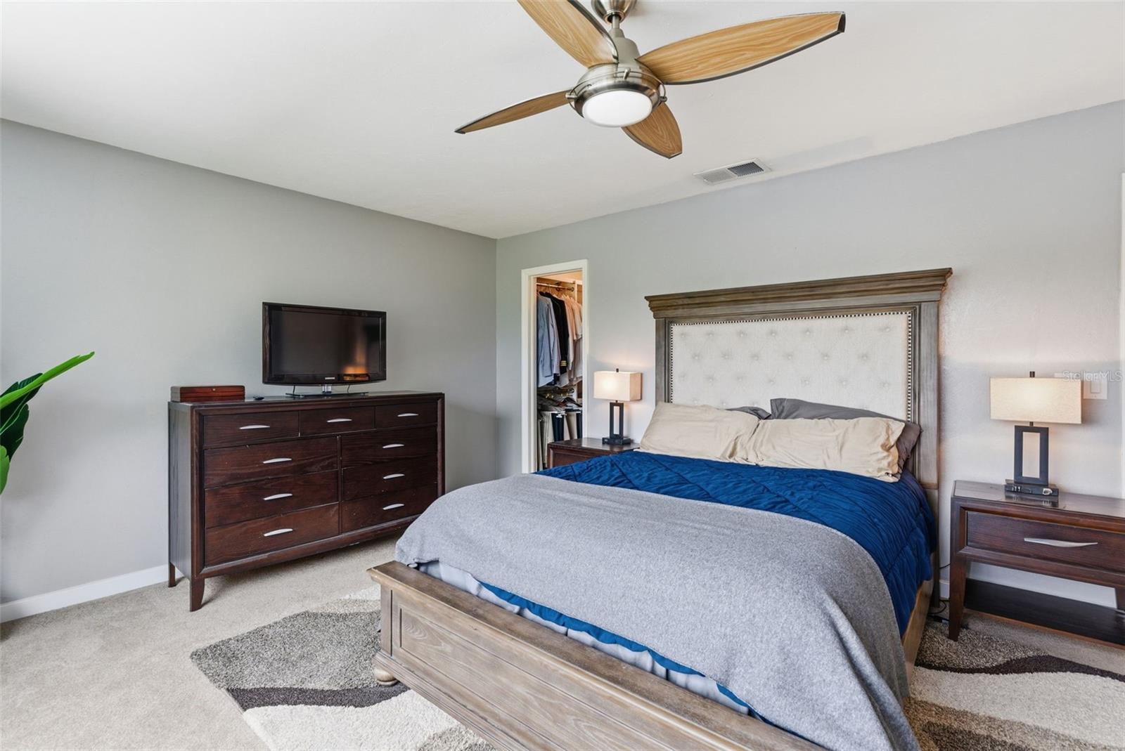 FEATHER SOUND - Residential