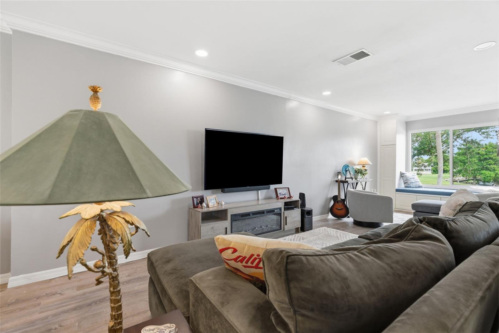 FEATHER SOUND - Residential