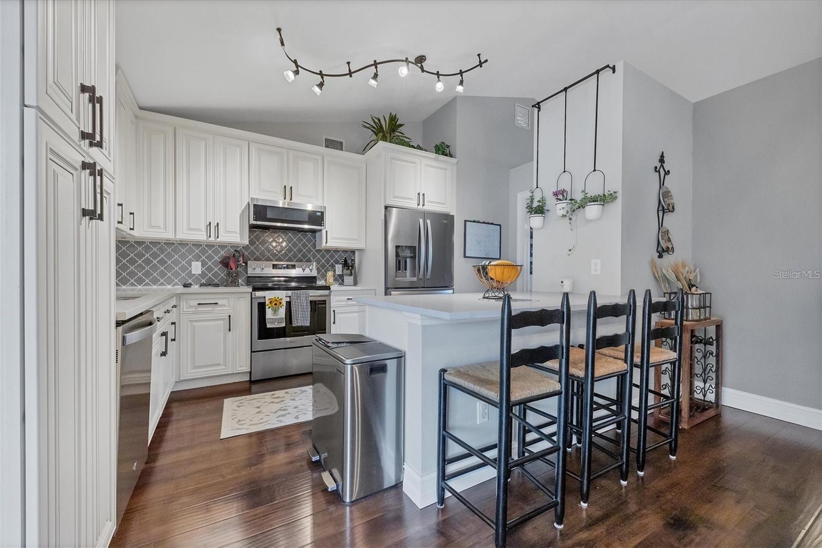 CREEKWOOD PH TWO SUBPHASE A & B - Residential Lease