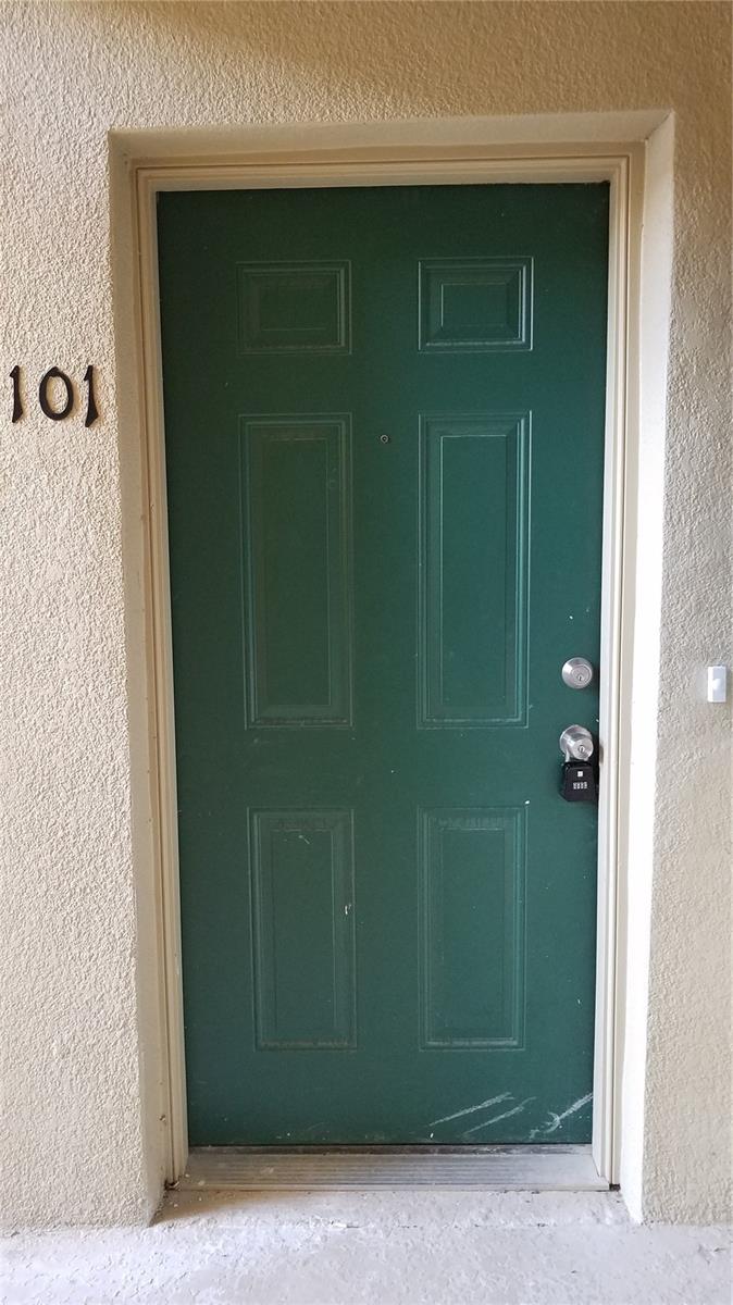 VILLAGES OF BLOOMINGDALE CONDO - Residential