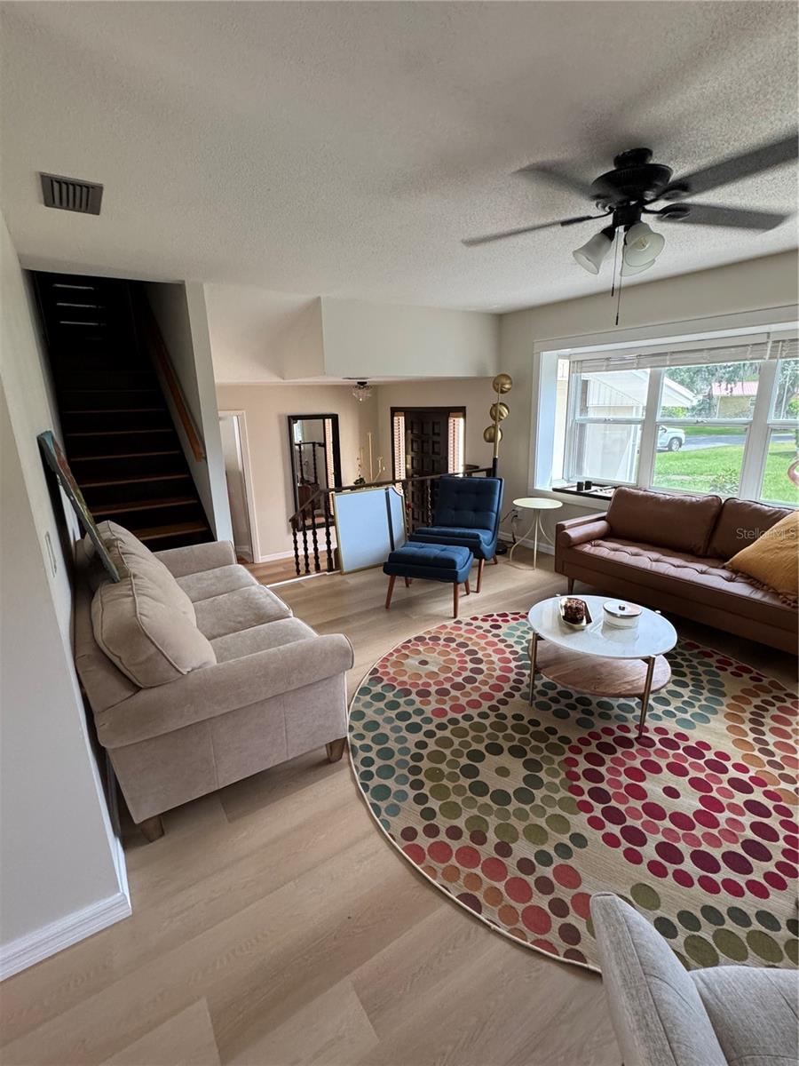 SILVER SPRINGS SHORES - Residential