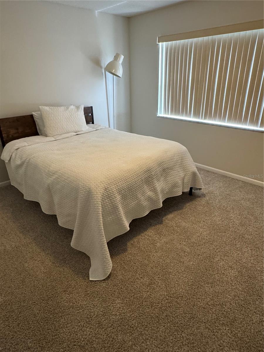 SILVER SPRINGS SHORES - Residential